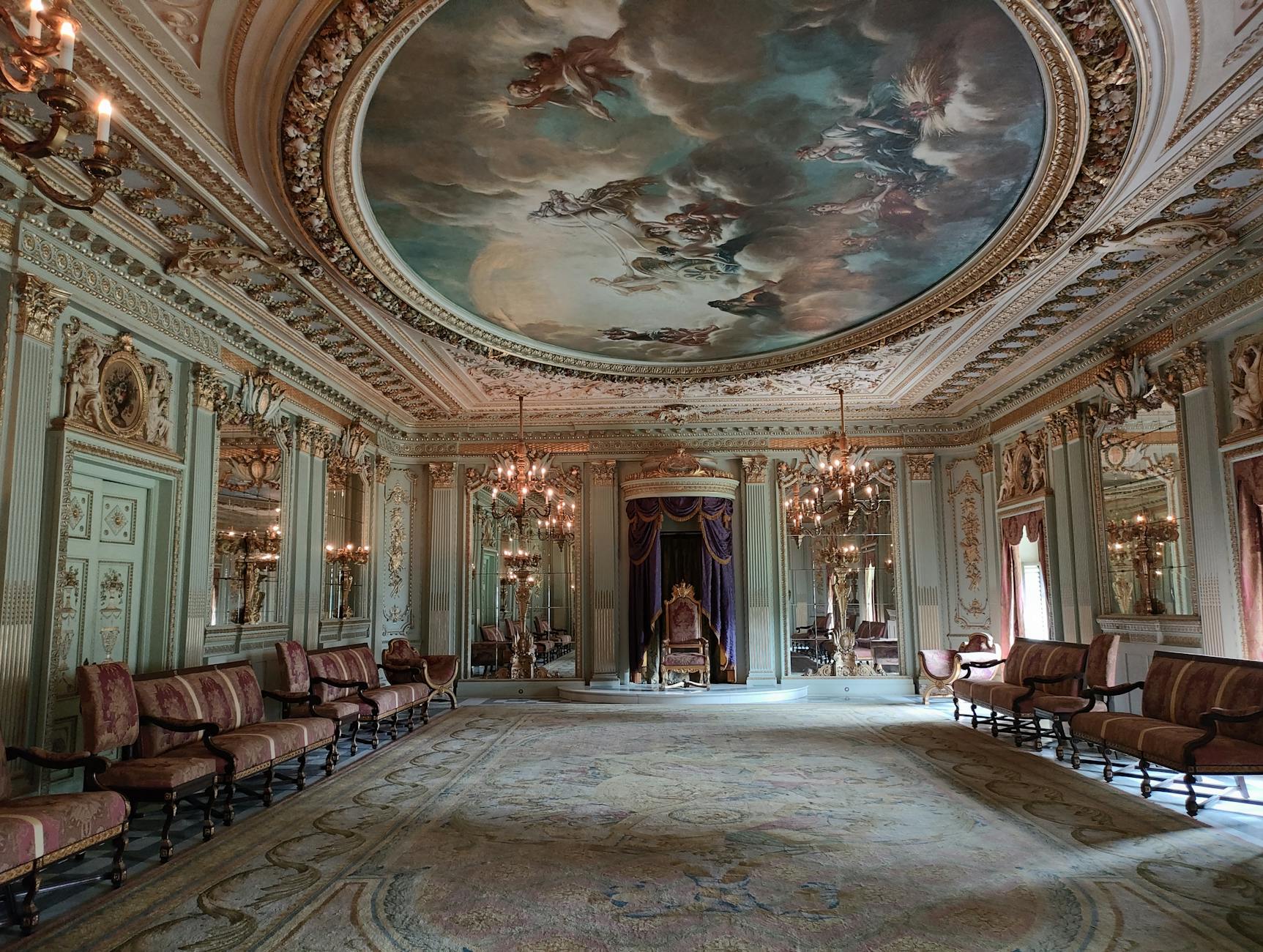 Pope Leo arrives in Monaco for a historic visit at the Prince’s Palace waterfront entrance.