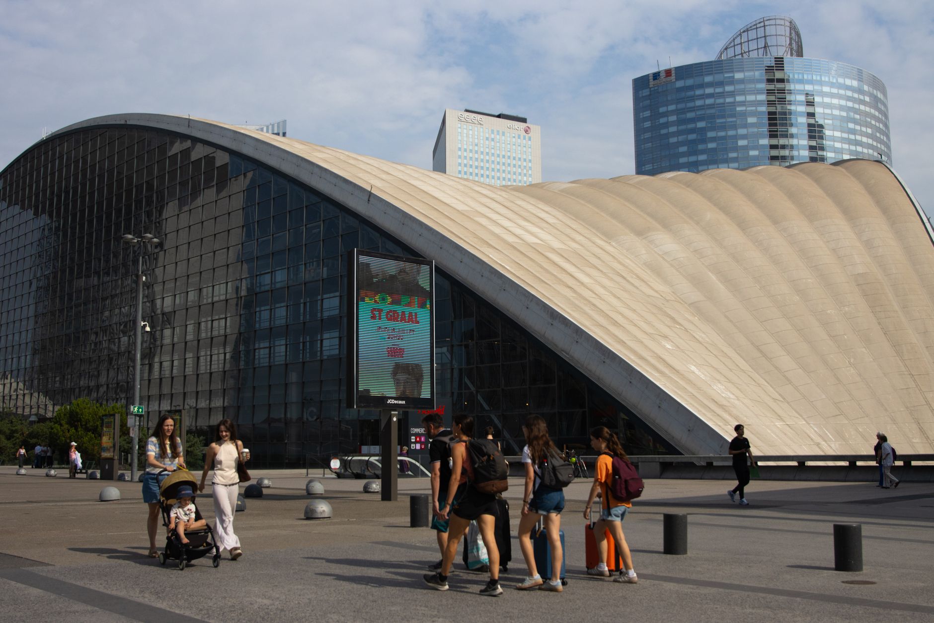 French political leaders and lawmakers debate inheritance taxation as France prepares for a contentious 2027 budget battle.