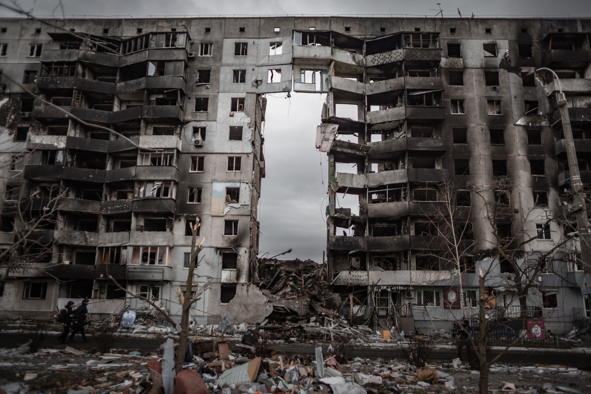 European leaders discuss security responses after a Russian strike on Kyiv during the ongoing Ukraine war.