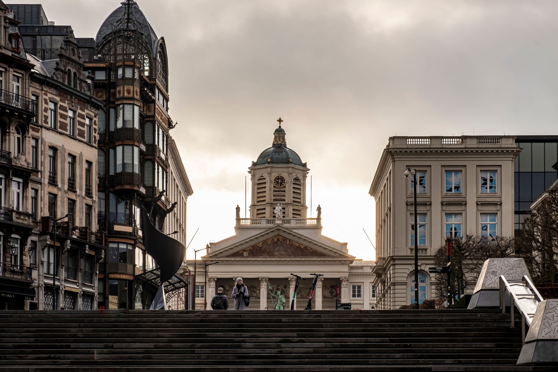 Ukrainian President Volodymyr Zelenskyy and Hungarian Prime Minister Péter Magyar participate in European diplomatic discussions as Kyiv and Budapest move toward improved bilateral relations.